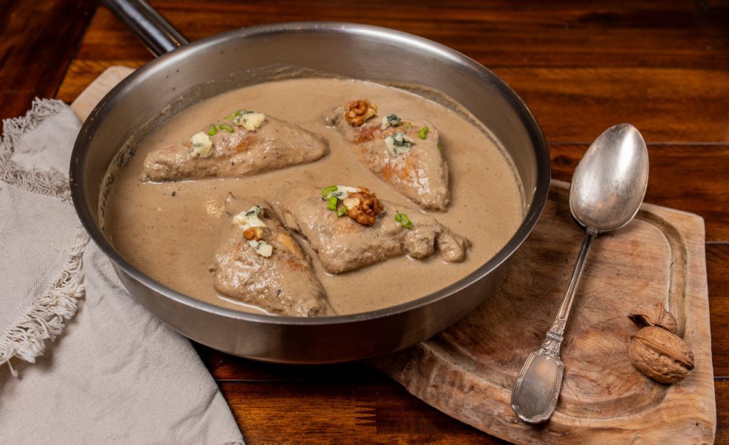 Piernas de conejo al roquefort