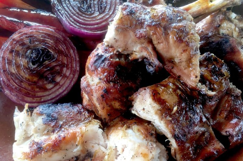 Conejo entero a la parrilla