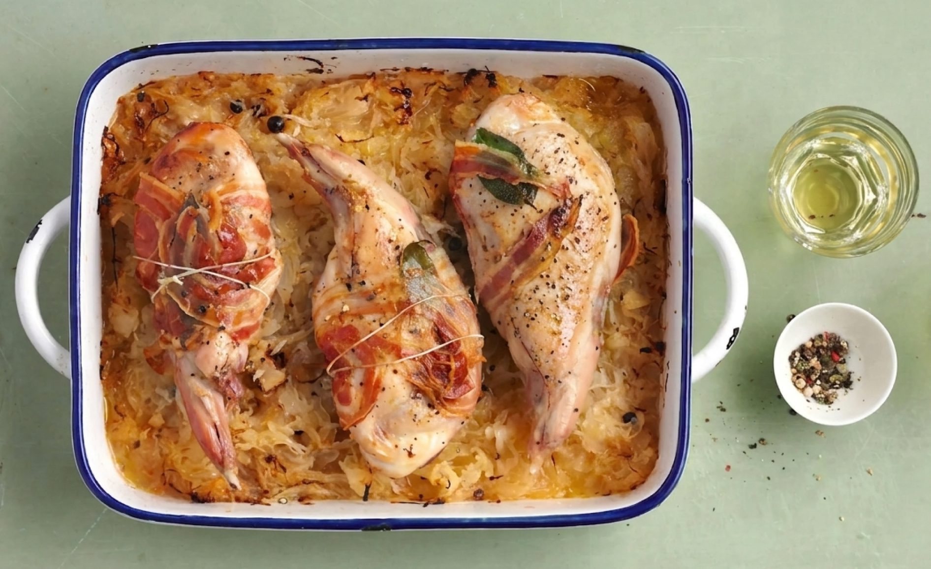 conejo-con-chucrut-recetas-web-cabecera_cuniandco