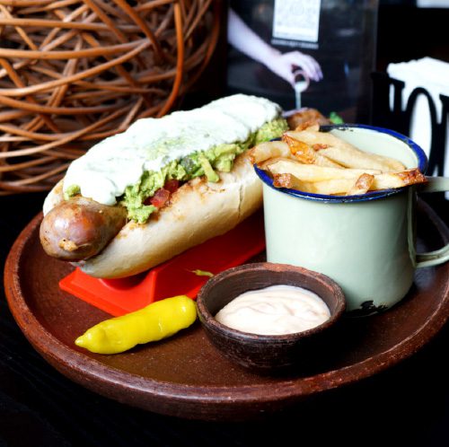 Damajuana-completo-plato-donde-comer